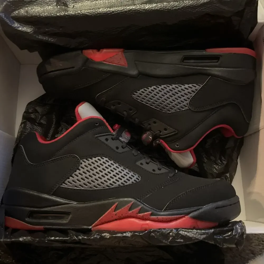 Size 10- Jordan 5 Retro Low Alternate 90 2016 NIB